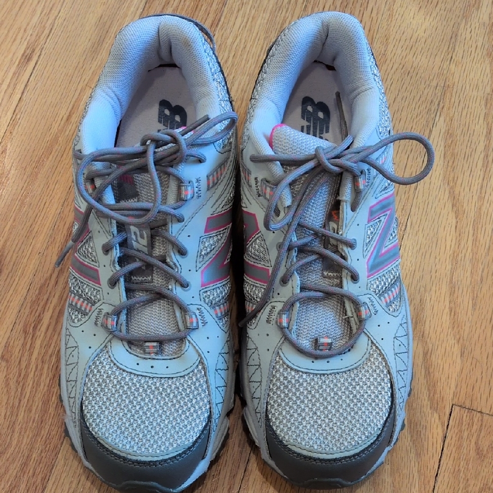 New Balance 412 Women's Trail Running Sneakers in Gray and Pink 11